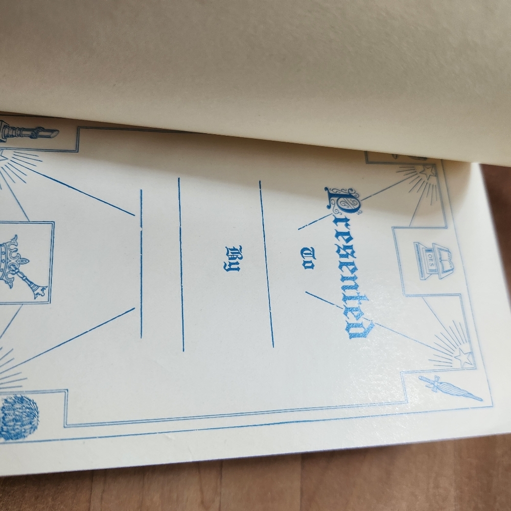 Holy Bible Masonic Edition AJ Holman Company Circa 1940 - Picture 4 of 5
